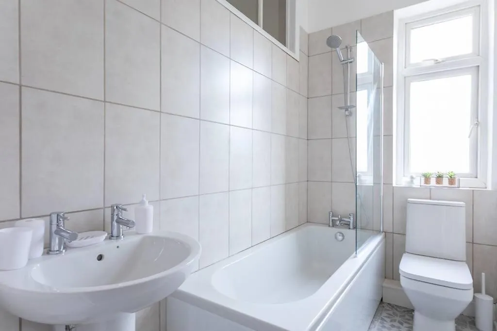 Royal Lets Villa York Holiday home